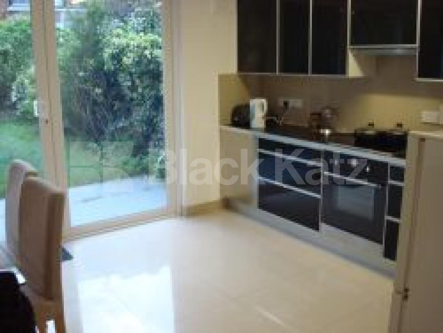 			New Instrction, 4 Bedroom, 1 bath, 1 reception Flat			 Primerose Hill, PRIMEROSE HILL